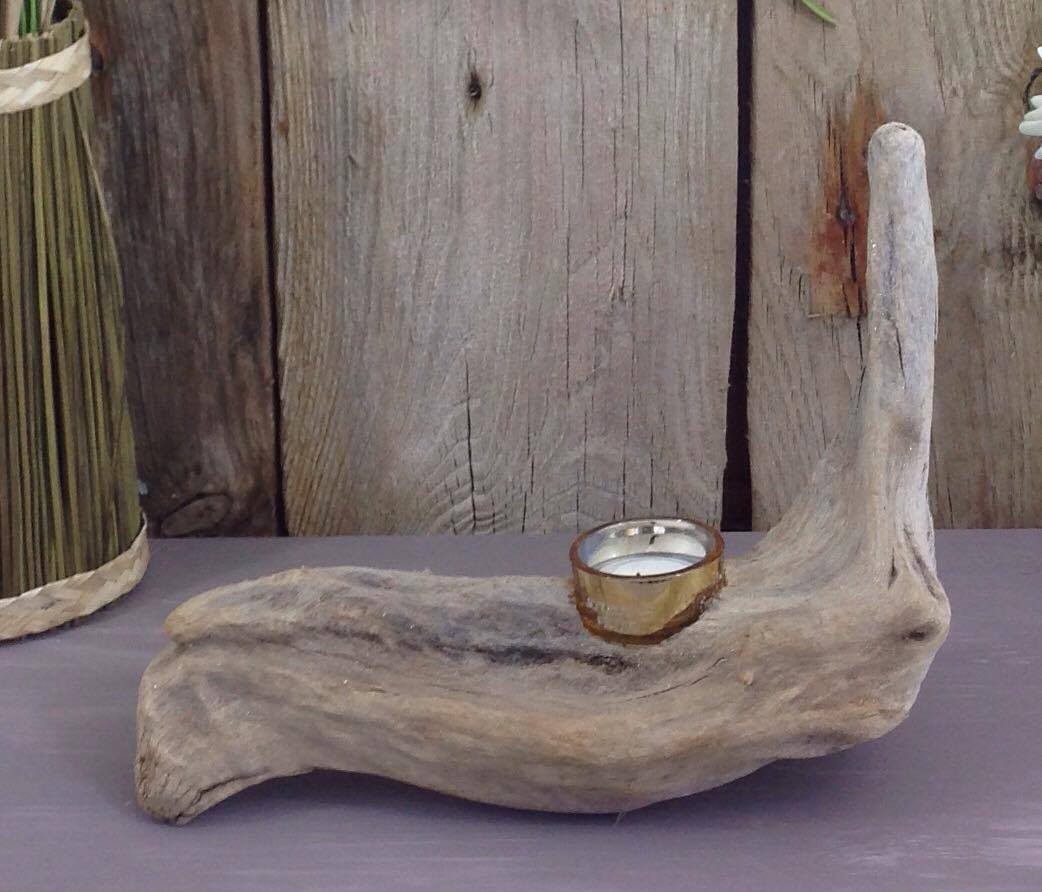Vase en bois flotté : idée déco