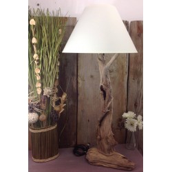 Lampe en bois flotté