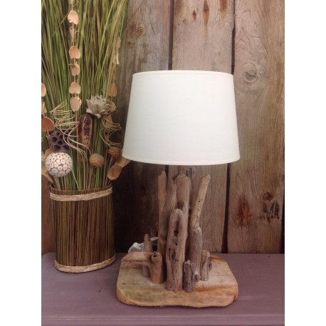 Lampe en bois flotté