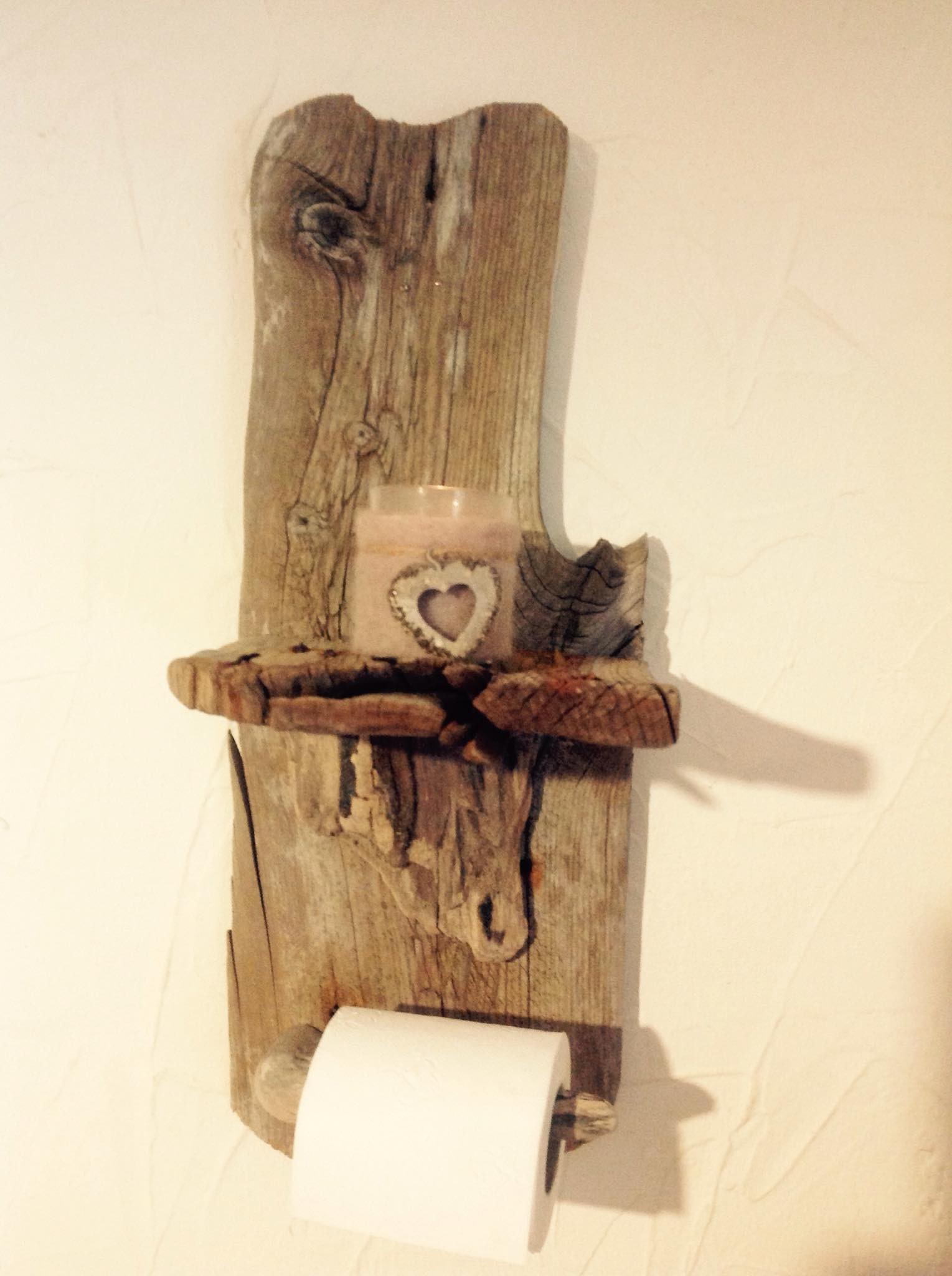 Dérouleur Papier Toilette WC En Bois De Palette – Création Unique Droite