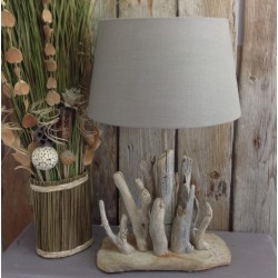 Lampe en bois flotté