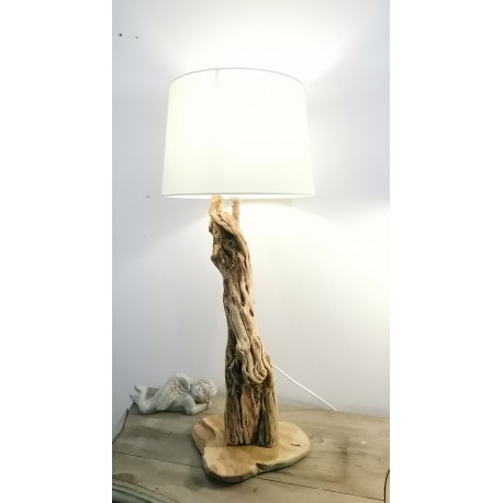 Lampe en bois flotté
