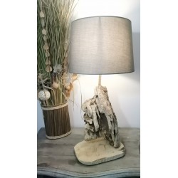 Lampe en bois flotté